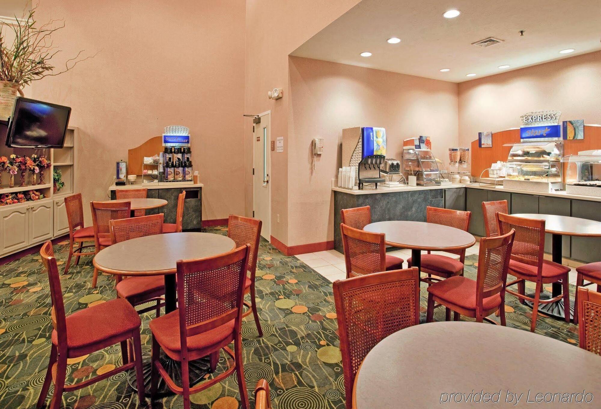 Holiday Inn Express & Suites Batesville By Ihg Εξωτερικό φωτογραφία